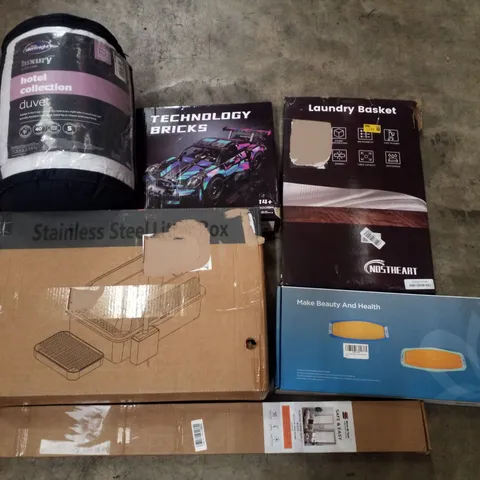 PALLET CONTAINING ASSORTED PRODUCTS INCLUDING LAUNDRY BASKET, LED LIGHT THERAPY DEVICE, PLEATED PAPER SHADE, STAINLESS STEEL LITTER BOX, TECHNOLOGY BRICKS & SILENTNIGHT DUVET