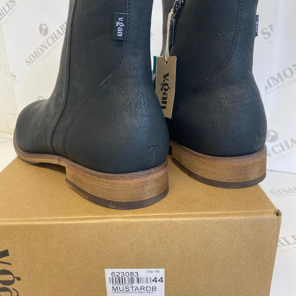 BOXED PAIR OF V.GAN MUSTARDB BLACK BOOTS SIZE 44