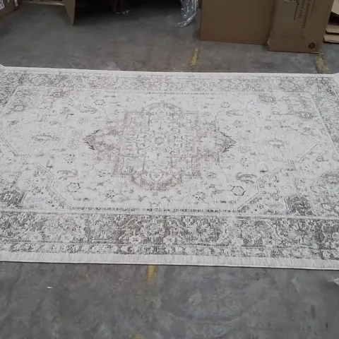 QUALITY DESIGNER AREA RUG // APPROX SIZE: 200 X 300 cm