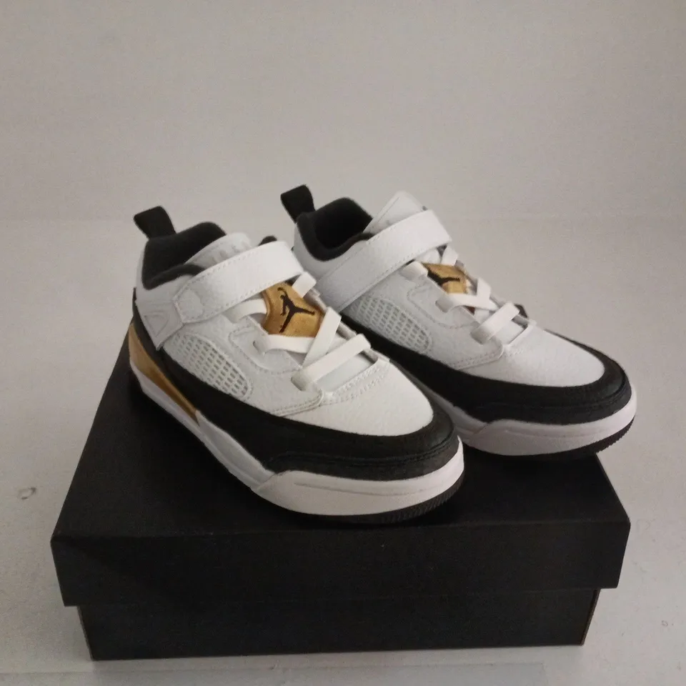 NIKE JORDAN SPIZIKI LOW WHITE/BLACKL/GOLD CHILDRENS 12.5 BOXED