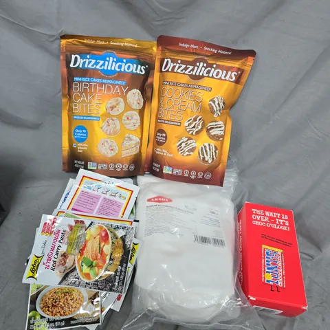 APPROXIMATELY 12 ASSORTED FOOD & DRINK ITEMS TO INCLUDE BAKING SODA, DRIZZILICIOUS BIRTHDAY CAKE BITES, TONYS CHOCOLONEY, ETC - COLLECTION ONLY