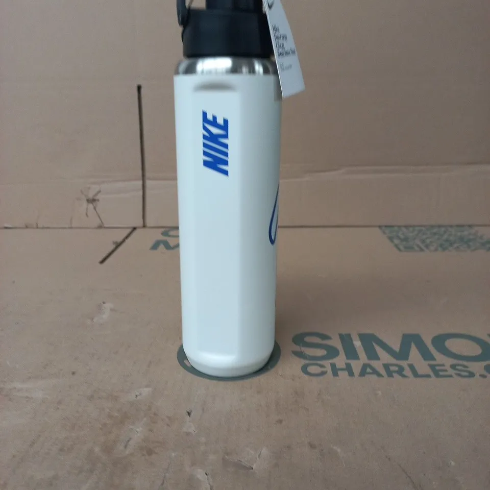 NIKE RECHARGE CHUG STAINLESS STEEL WATER BOTTLE – 24 OZ, WHITE WITH BLUE NIKE LOGO