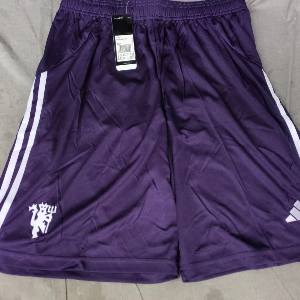 ADIDAS MANCHESTER UNITED 2025/26 AWAY SHORTS SIZE 2XL