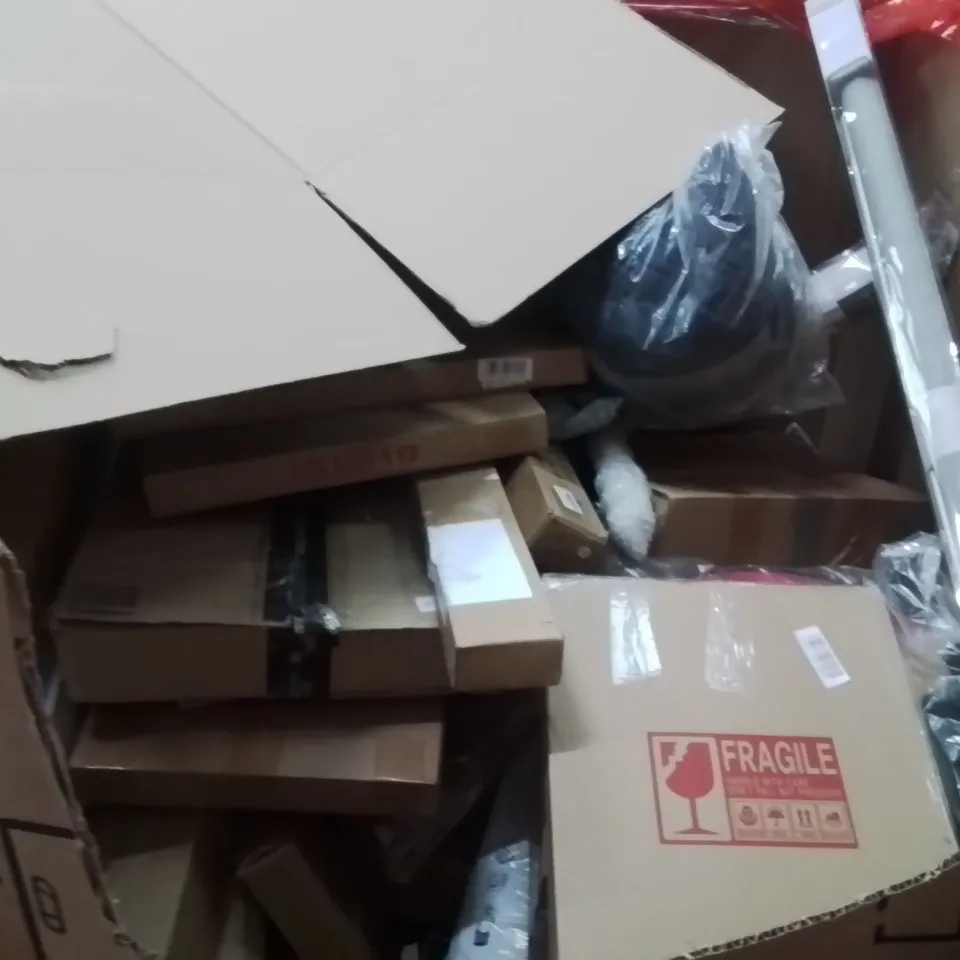 PALLET OF ASSORTED HOUSEHOLD GOODS AND PRODUCTS TO INCLUDE;TOILET SEAT RAISER,ROLLER BLIND,PICTURE FRAMES