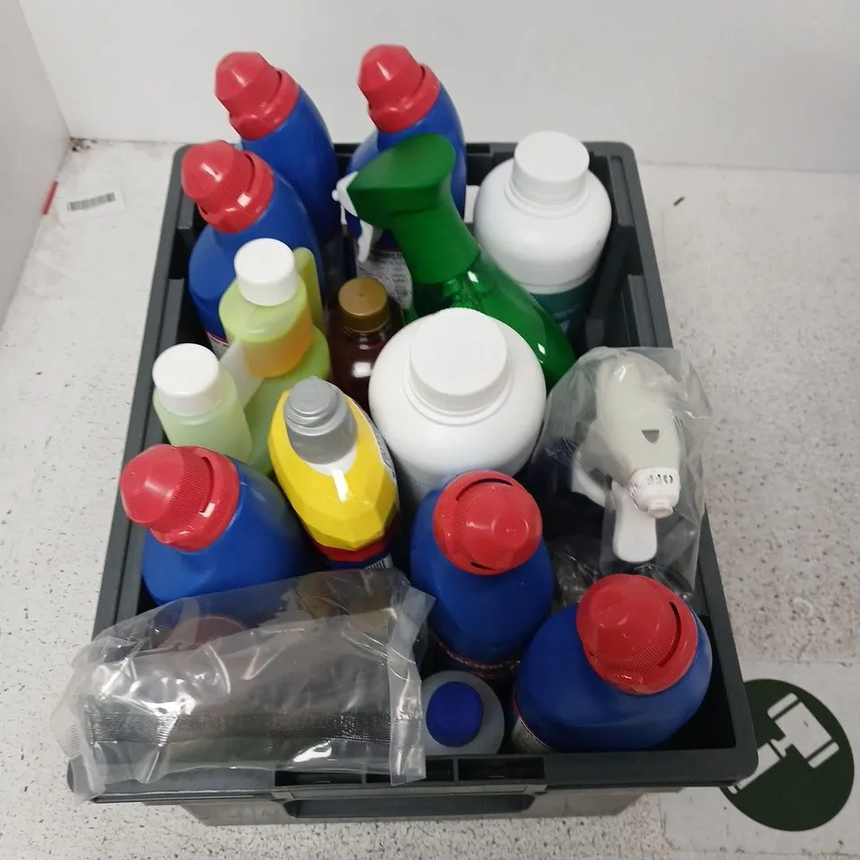 APPROXIMATELY 12 ASSORTED ITEMS INCLUDING BLEACH, RESIN, POWER SPRAY ETC.