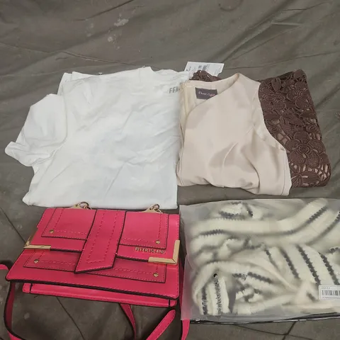 APPROXIMATELY 20 ASSORTED CLOTHING PRODUCTS IN VARIOUS STYLES & SIZES TO INCLUDE PANTS, T-SHIRTS, DRESSES ETC