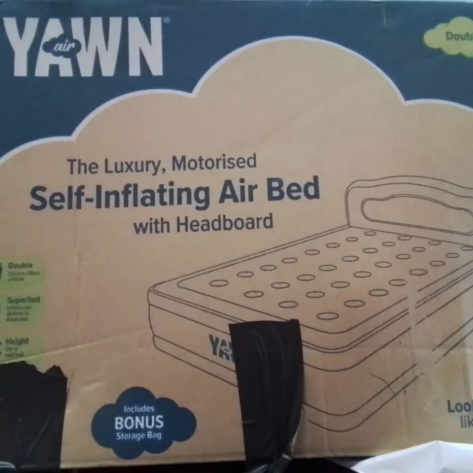 PALLET TO CONTAIN A LARGE QUANTITY OF AIR BEDS 