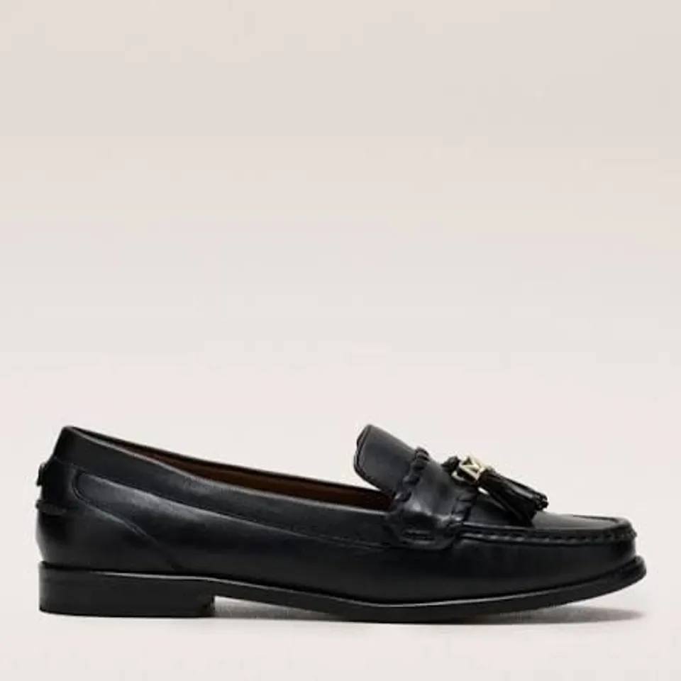 BOXED PAIR OF MODA IN PELLE ESPELETTE LOAFERS IN BLACK SIZE 7
