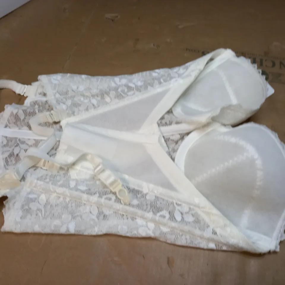BOXED POIRIER IVORY BRIDAL BODYWEAR - 32 UK