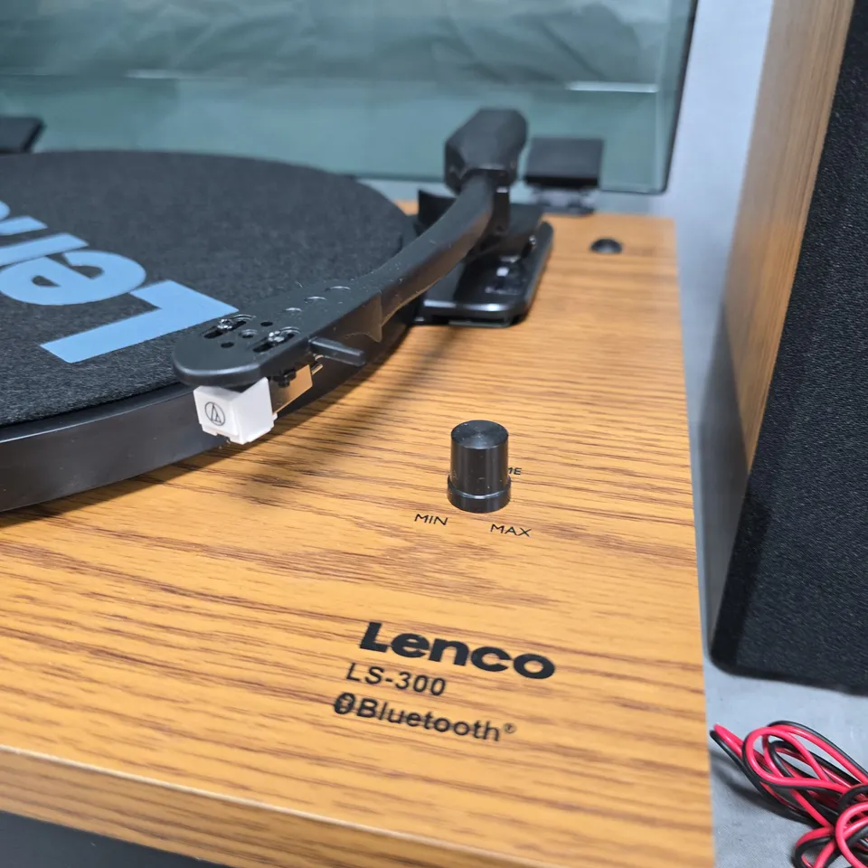 LENCO LS-300 BLUETOOTH TURNTABLE WITH WOOD PLINTH, GLASS DUST COVER & TWIN SPEAKERS