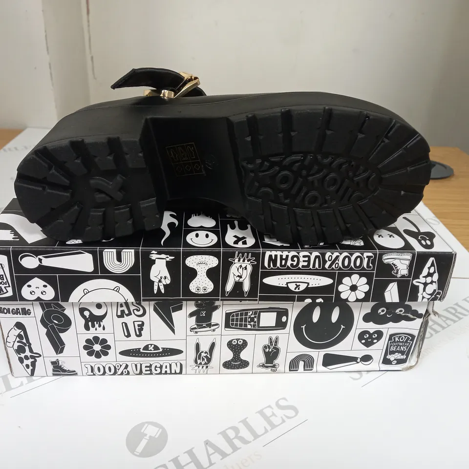 BOXED KOI TIRA MARY JANE SHOES SIZE 4 