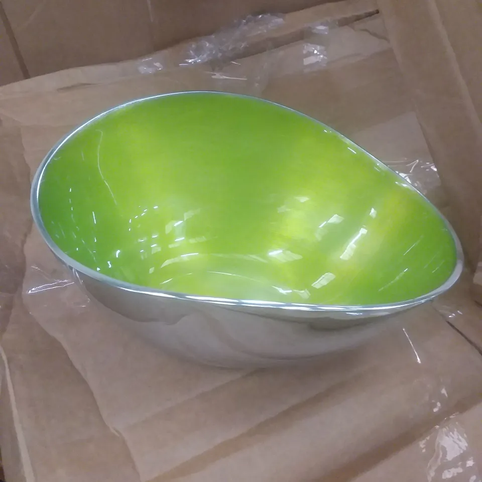 BOXED GRANTON SERVING BOWL