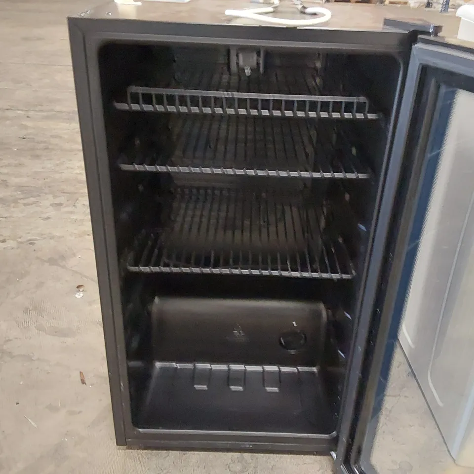 COMFEE' RCZ96BG1(E) UNDER COUNTER BEER & DRINKS FRIDGE - 93L CAPACITY, HOLDS UP TO 115 CANS, PREMIUM TEMPERATURE PERFORMANCE (2℃ TO 15℃), FULL LENGTH LOW-E GLASS & LED LIGHTS, LOW NOISE