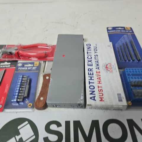 APPROXIMATELY 15 ASSORTED HOUSEHOLD PRODUCTS TO INCLUDE DRILL BITS ,POWER BIT SET AND BLADE SET