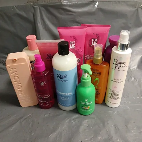 APPROXIMATELY 20 ASSORTED HEALTH & BEAUTY PRODUCTS TO INCLUDE GIVE ME BLONDE SHOT, MONDAY REPAIR LEAVE-IN CONDITIONER, SOAP & GLORY BODY WASH, ETC