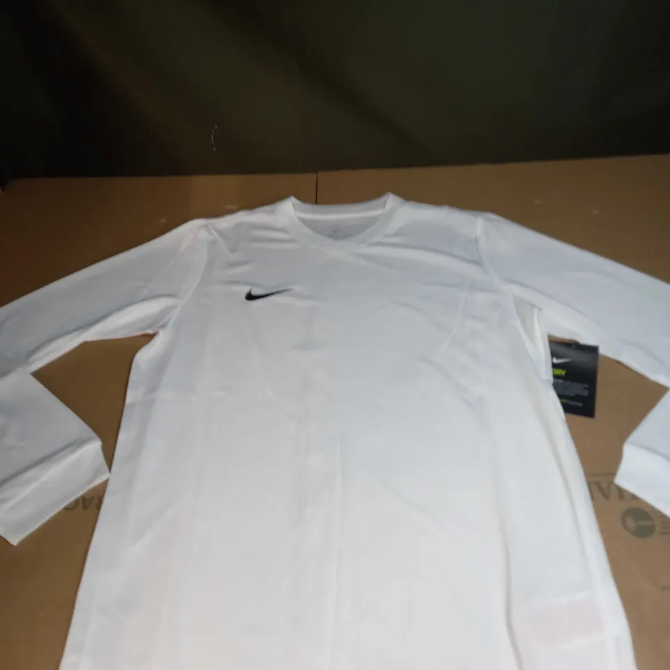 NIKE YOUTH UNISEX LONG SLEEVED SHIRT SIZE XL