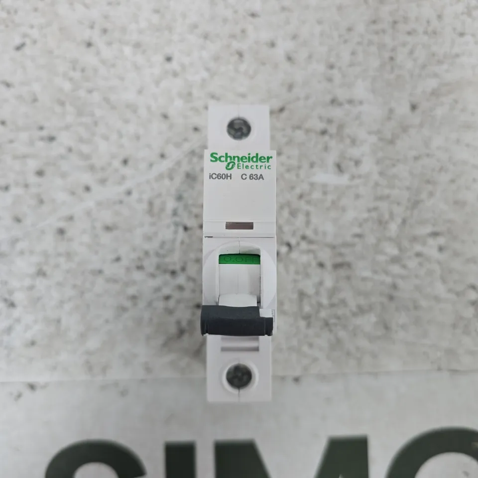 SCHNEIDER ELECTRIC IC60H MINIATURE CIRCUIT BREAKER 63A (UK 仕様)