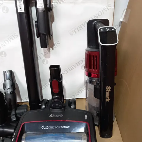 SHARK CORDLESS VACUUM IZ300UKT
