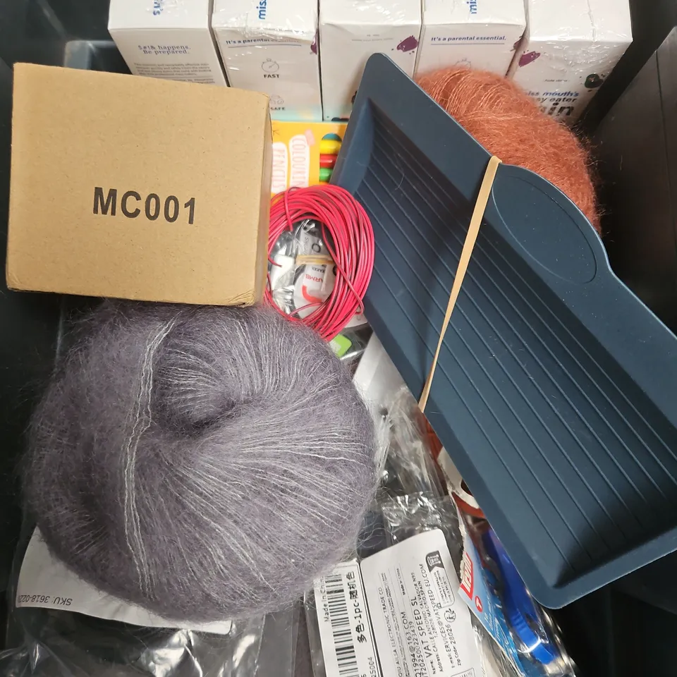 APPROXIMATELY 15 ASSORTED HOUSEHOLD ITEMS TO INCLUDE BATHROOM DESCALER, IRON CLEANER, COLOURING PENCILS ETC 