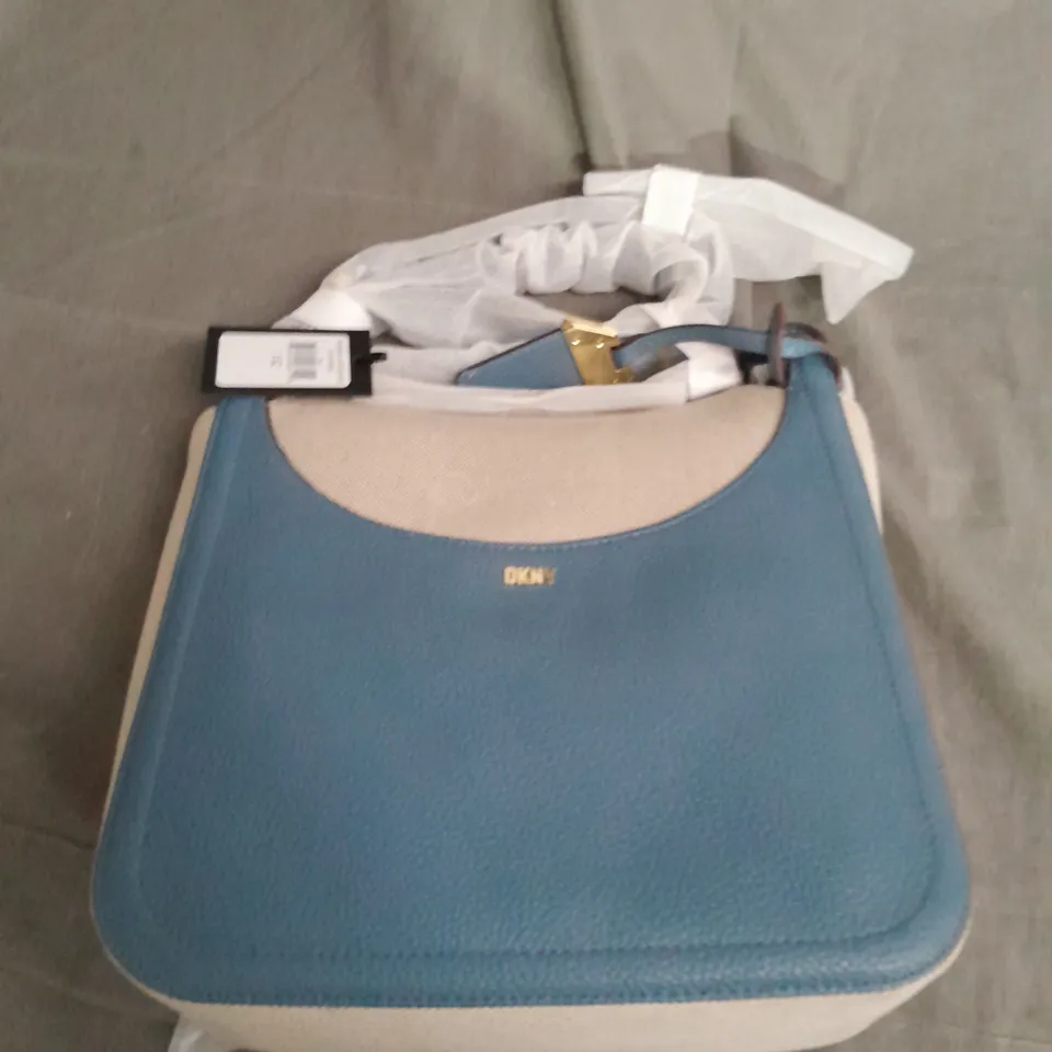 DKNY BARBARA MESSENGER HANDBAG 