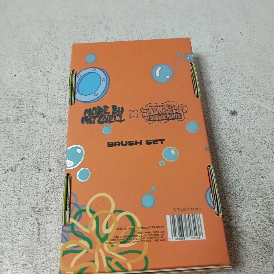 NICKELODEON BRUSH SET – MADE BY MITCHELL X SPONGEBOB (HOME SWEET PINEAPPLE)