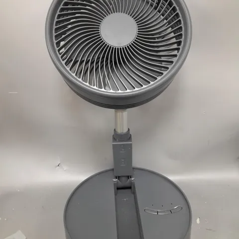 BOXED BELL & HOWELL RECHARGEABLE EXTENDABLE DESK & FLOOR FAN IN GREY
