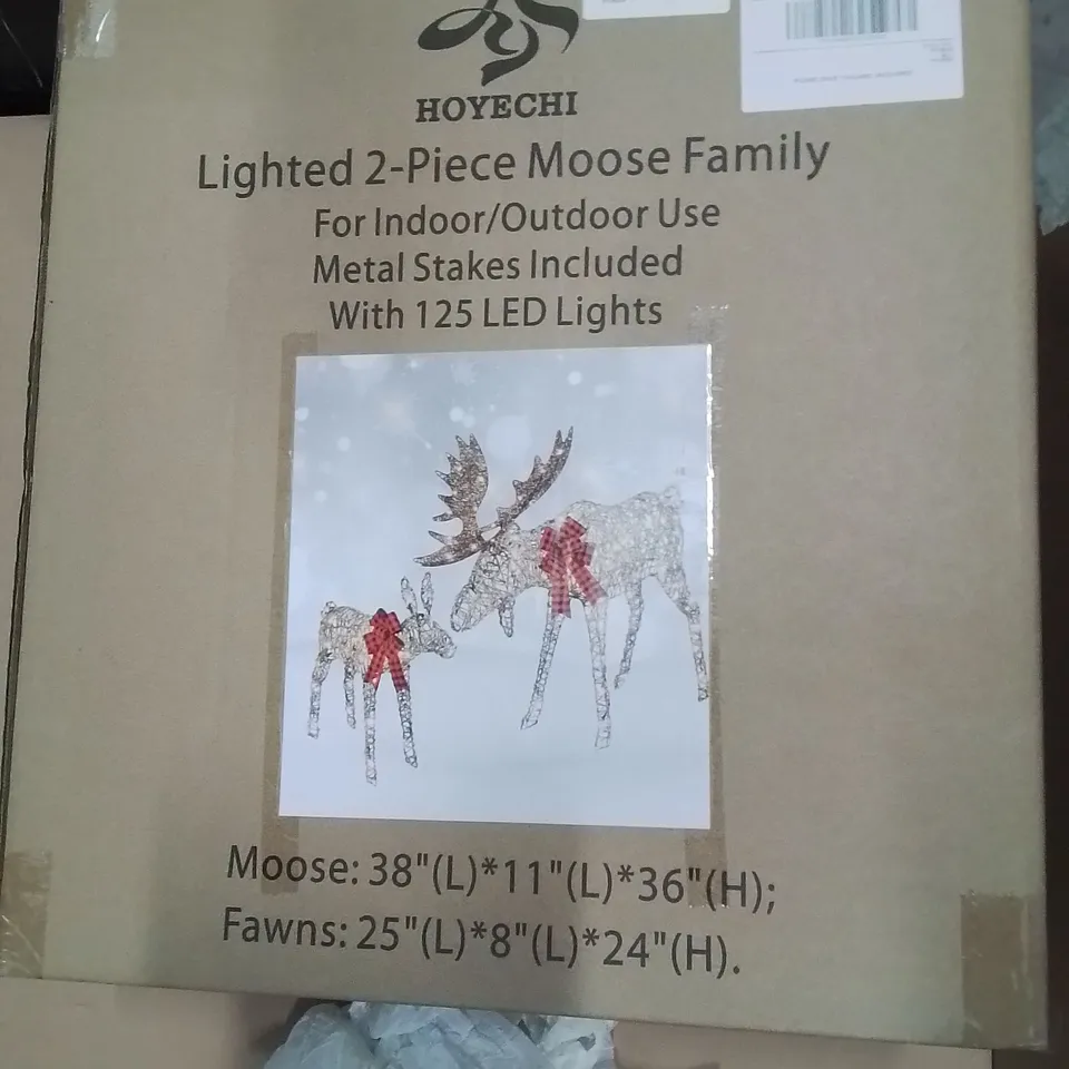 BOXED LIGHTED 2 PIECE MOOSE FAMILY LED CHRISTMAS DECORATION
