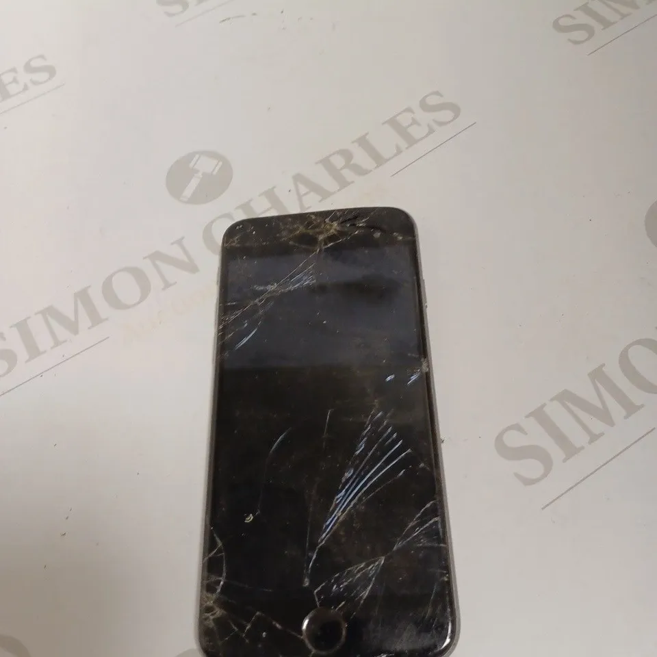IPHONE A1586 SIILVER 