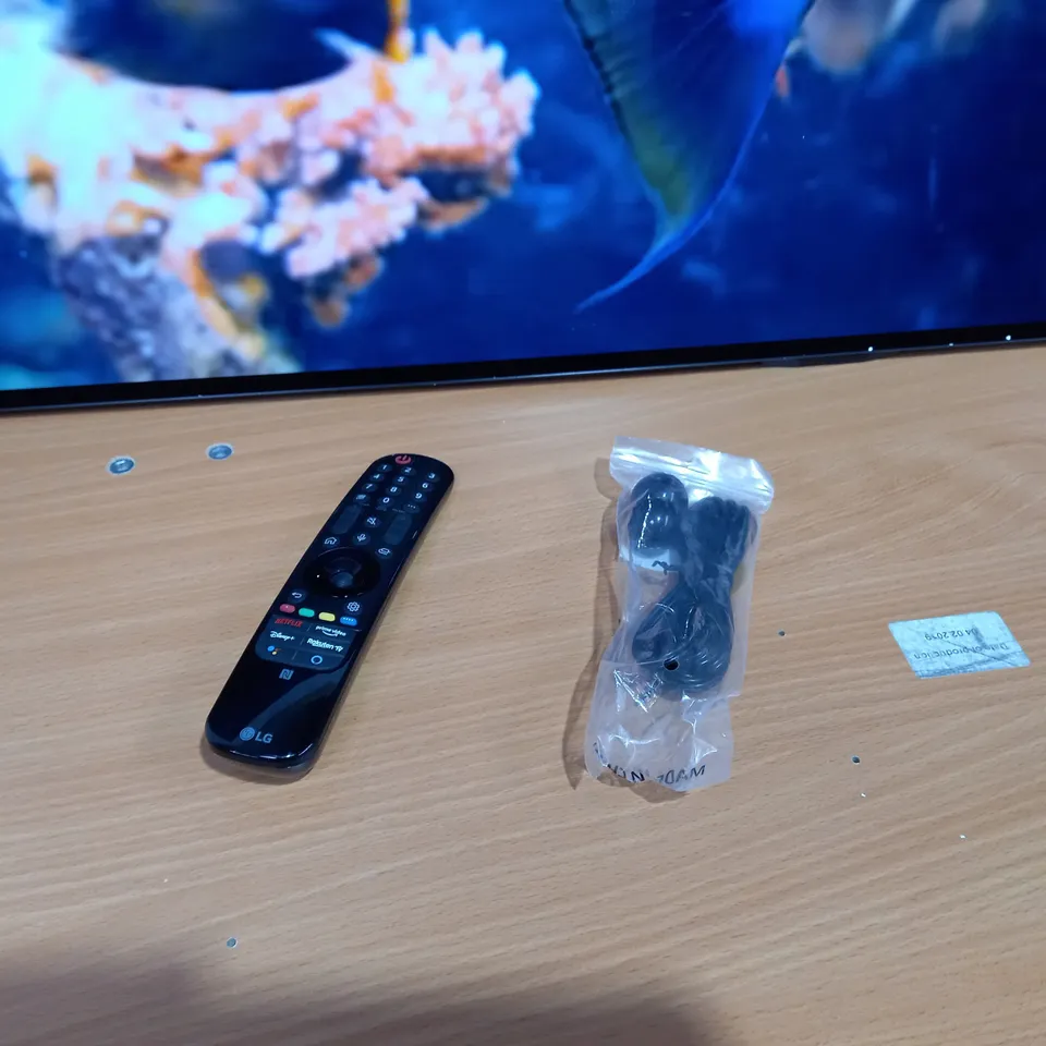 BOXED LG OLED55G16 55" OLED TV WITH REMOTE AND MAINS LEAD 