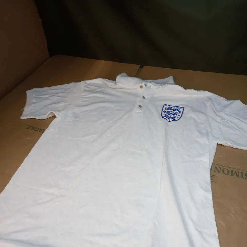 ENGLAND FC FOOTBALL SHIRT SIZE L