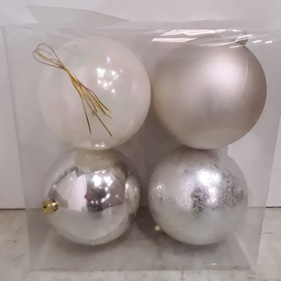 BOX CONTAINING APPROXIMATELY 6 BRAND NEW BOXED 140MM CHAMPAGNE BAUBLE 4PKS