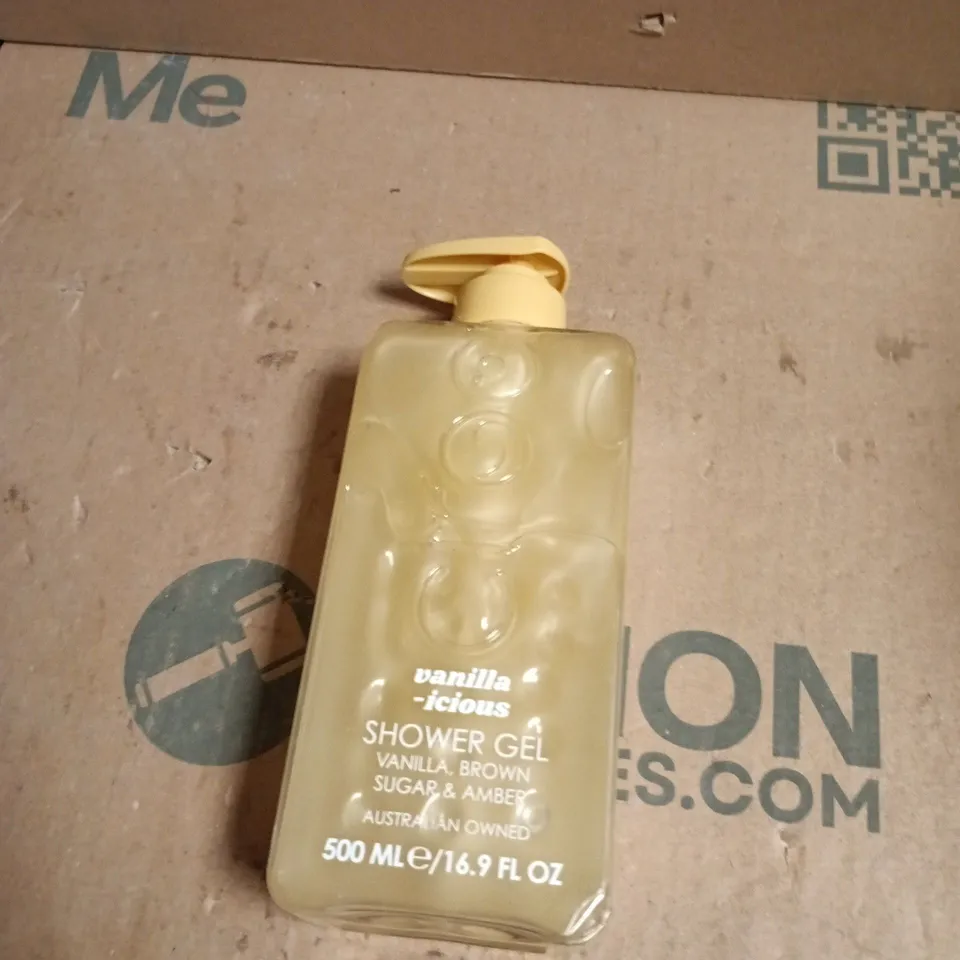 APPROXIMATELY 15 ASSORTED COSMETIC ITEMS INCLUDING VANILLA-ICIOUS SHOWER GEL , THE ORIGINAL NIACINAMIDE TAWAS SOAP AND BONDI SANDS TANNING MILK 