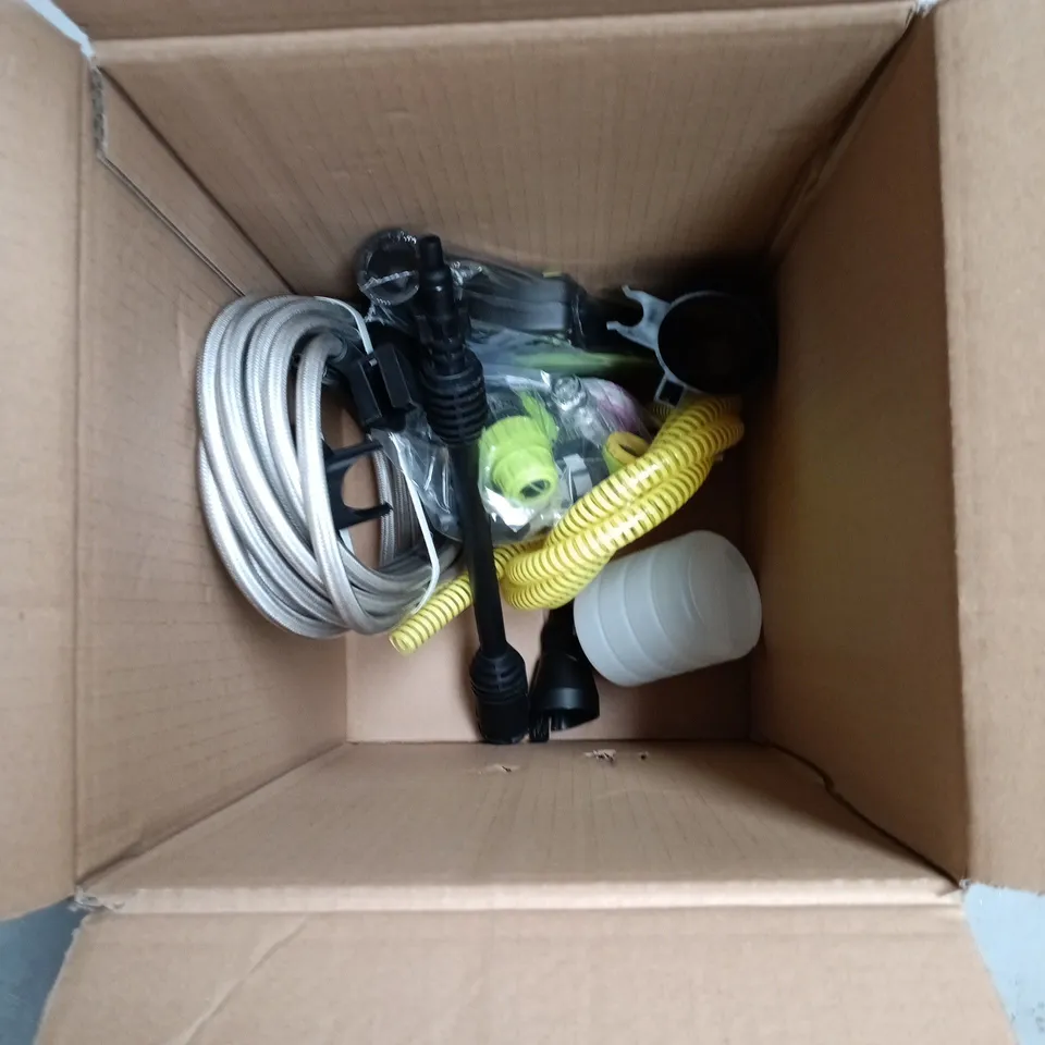 DAYPLUS PORTABLE PRESSURE WASHER – GREEN, WITH ACCESSORY KIT BOXED