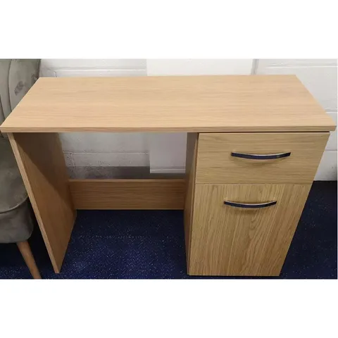 BRAND NEW BOXED HAYWARD OFFICE DESK 18MM - OAK