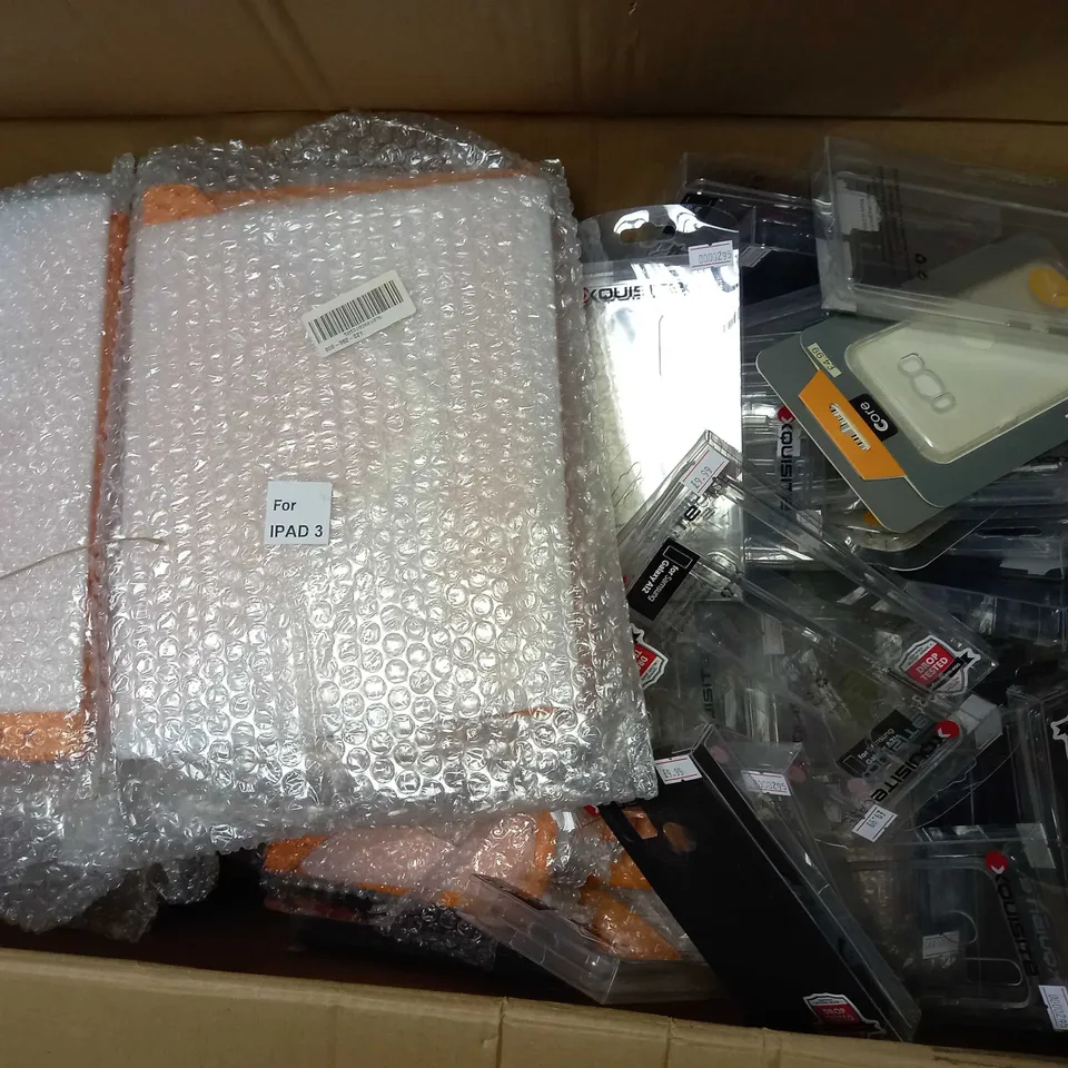 LOT OF APPROXIMATELY 40 ASSORTED TABLET & PHONE CASES