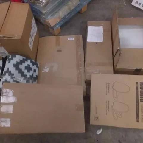 PALLET OF ASSORTED ITEMS INCLUDING ROUND TOILET SEAT, VAPSINT, SELF HEALING CUTTING MAT, EVERRICH TOILET SEAT, COZEEMAX GARMENT STEAMER, ANGEL STAND MIXER