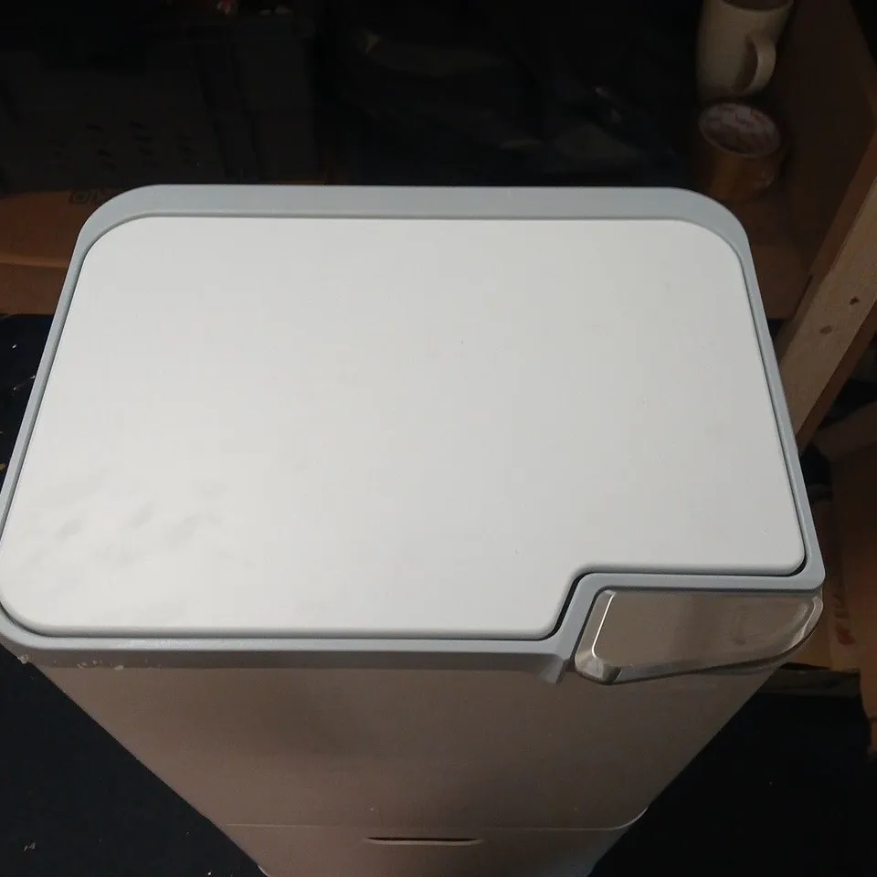 MVM TOUCH OPENING WASTE BIN - SMALL DINT TO SIDE PANEL 