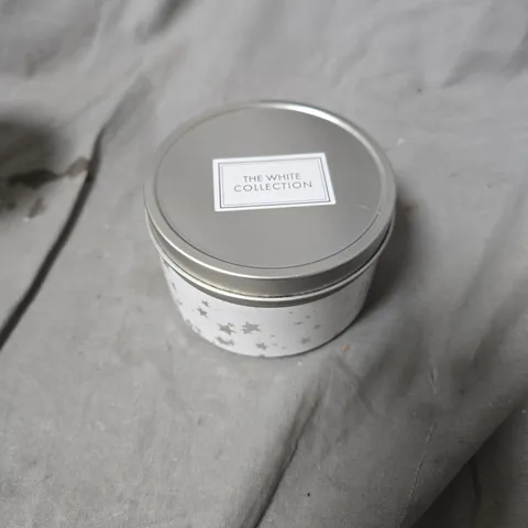 APPROXIMATELY 12 ASSORTED WAX CANDLES & MELTS INCLUDING EVODUCK , THE WHITE COLLECTION AND YANKEE CANDLE 