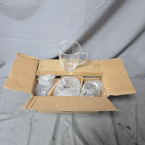 BOX OF 6 CLEAR GLASS MUGS