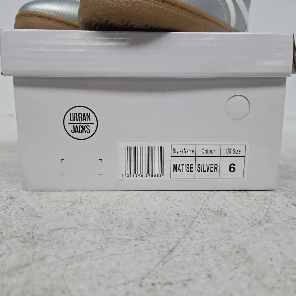 URBAN JACKS MATISE SILVER TRAINERS UK 6 BOXED