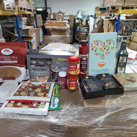 PALLET OF 6 LARGE BOXES OF A SIGNIFICANT QUANTITY OF ASSORTED FOOD, DRINK AND BEAUTY PRODUCTS TO INCLUDE HAMPTON TIME FOR TEA GIFT SET, LINDT SWISS LUXURY SELECTION, LOTUS BISCOFF CRUNCHY SPREAD, ETC