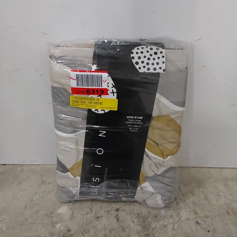 BAGGED 100% COTTON READY MADE EYELET CURTAINS// SIZE: 117 X 183cm