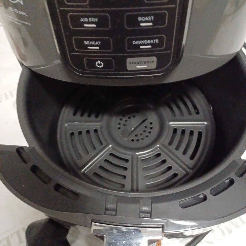 NINJA AIR FRYER 3.8L AF100UK RRP £149