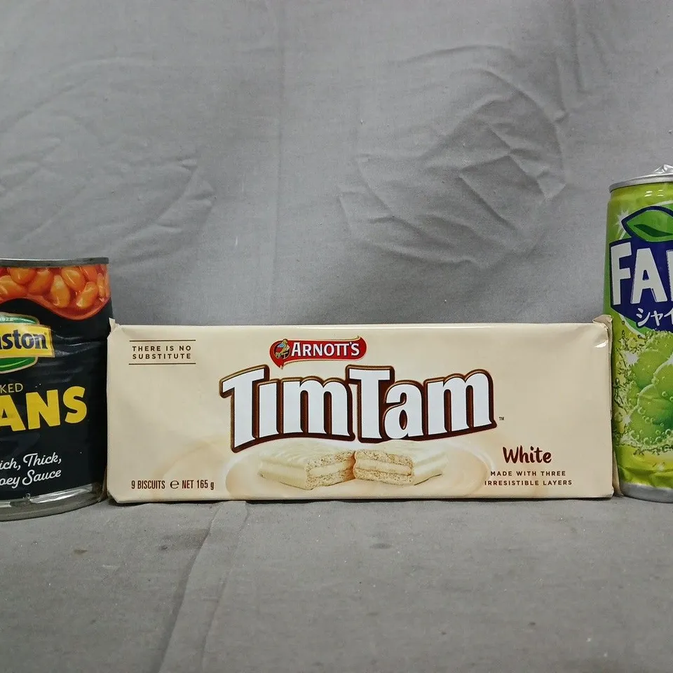 APPROXIMATELY 8 ASSORTED FOOD AND DRINK ITEMS TO INCLUDE FANTA, TIMTAM, BEANS, ETC