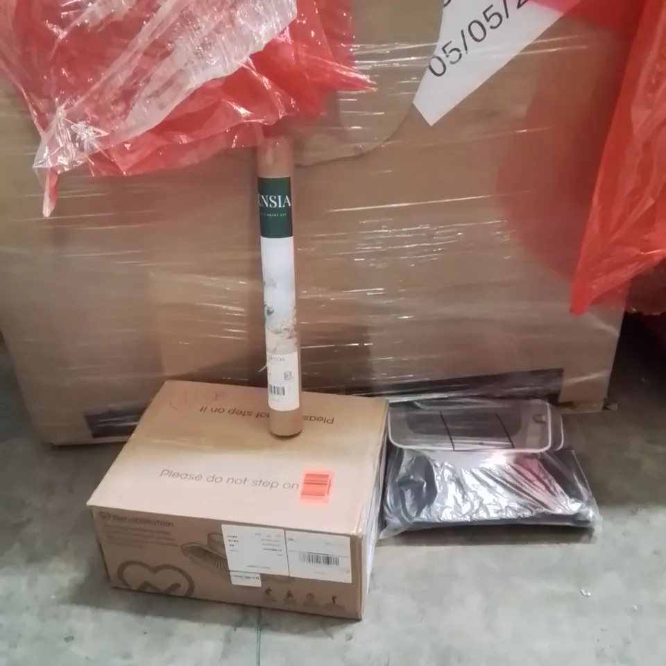 PALLET OF ASSORTED HOUSEHOLD GOODS AND PRODUCTS TO INCLUDE;BACKPACK,UNDER DESK ELLIPTICAL TRAINER,ROLLED CANVAS 