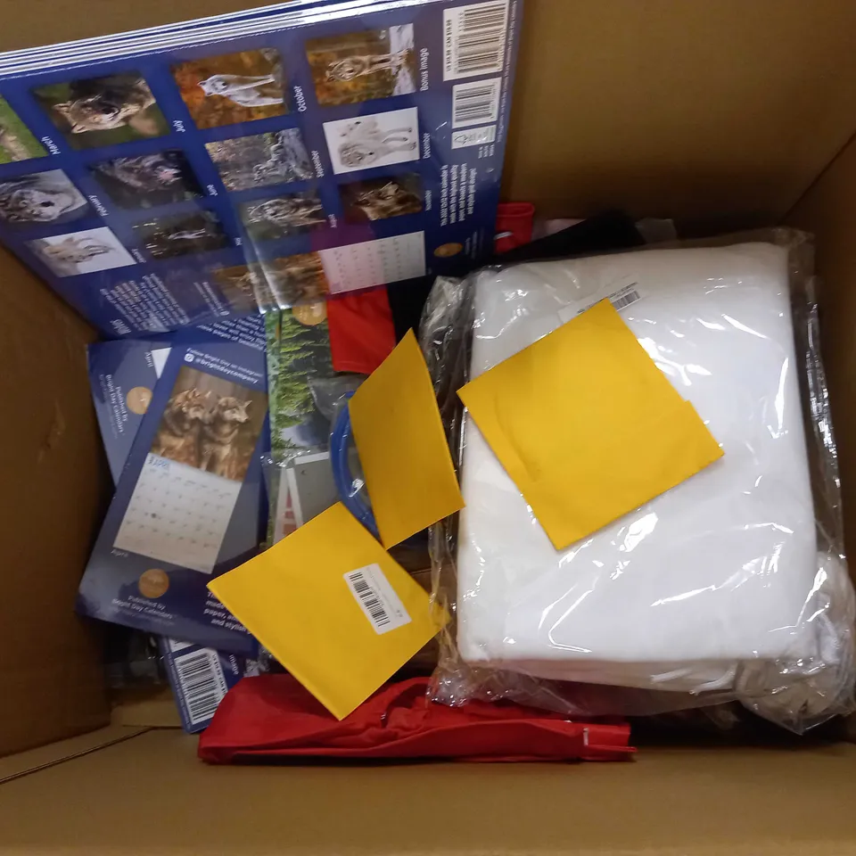 BOX OF APPROX 15 ASSORTED ITEMS TO INCLUDE ASSORTED 2022 CALENDARS, FACE MASKS, ETHERNET CABLE