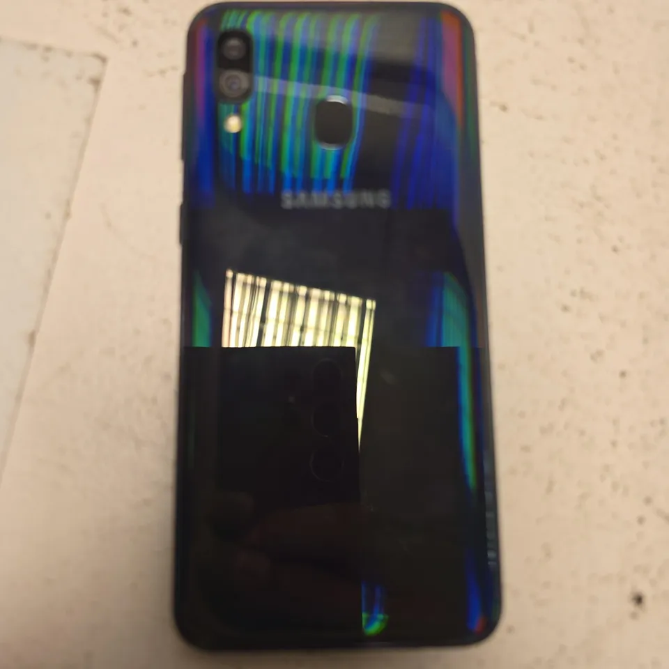 SAMSUNG GALAXY A40