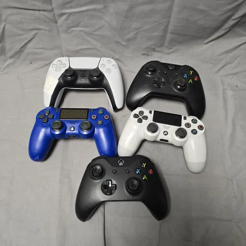 VIDEO GAME CONTROLLERS BUNDLE – PS5/PS4 & XBOX GAMEPADS (5 CONTROLLERS)