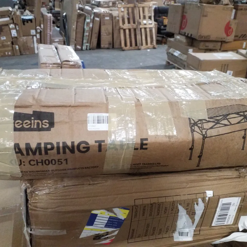 BOXED BREEINS CAMPING TABLE - WOOD