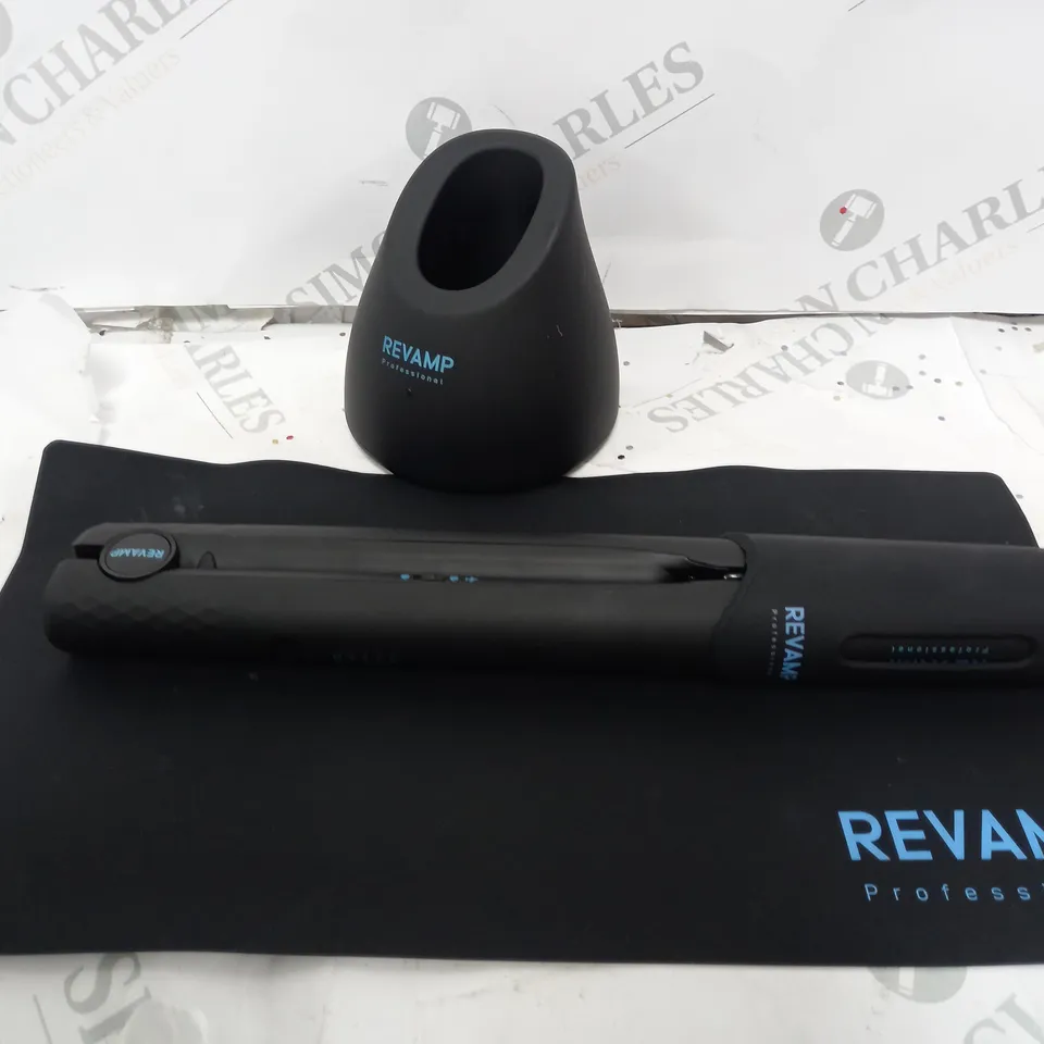 REVAMP PROGLOSS LIBERATE CORDLESS CERAMIC HAIR STRAIGHTENER